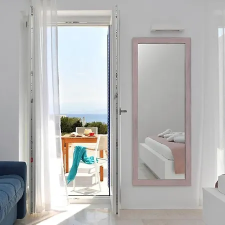 Blue Amaryllis Hotel *